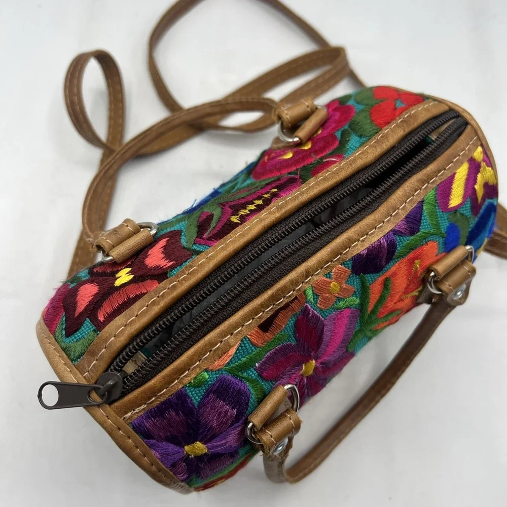 Handmade Embroidered Floral Guatemala Leather Purse Handbag‎